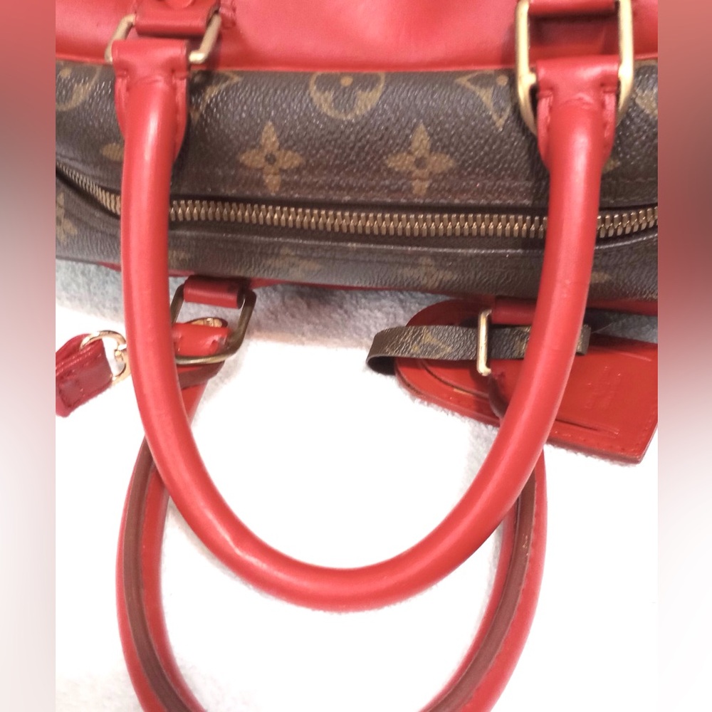 Louis Vuitton Bag - Picture 8 of 16